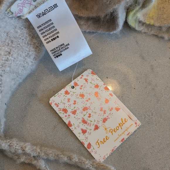 NWT Free People blanket scarf - Picture 3 of 6